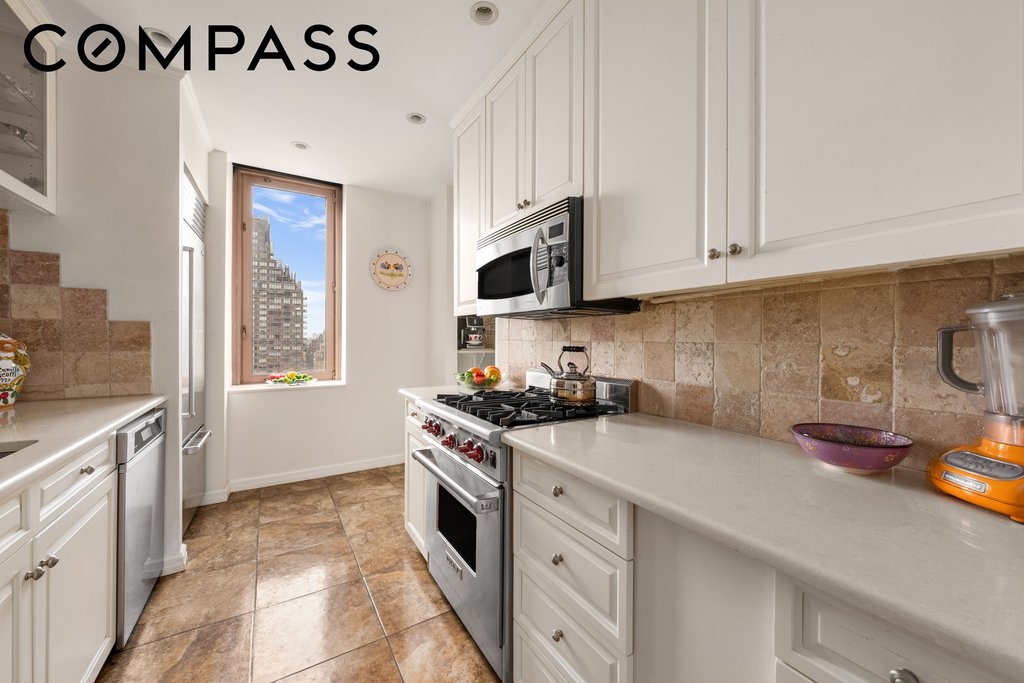 524 East 72nd Street, Unit 33CDE photo 3