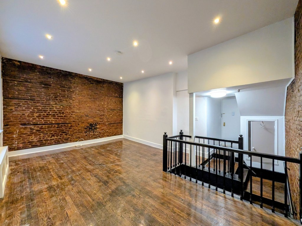 339 West 19th Street, Unit C photo 2