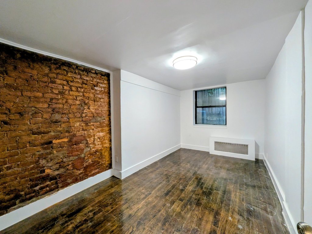 339 West 19th Street, Unit C photo 7