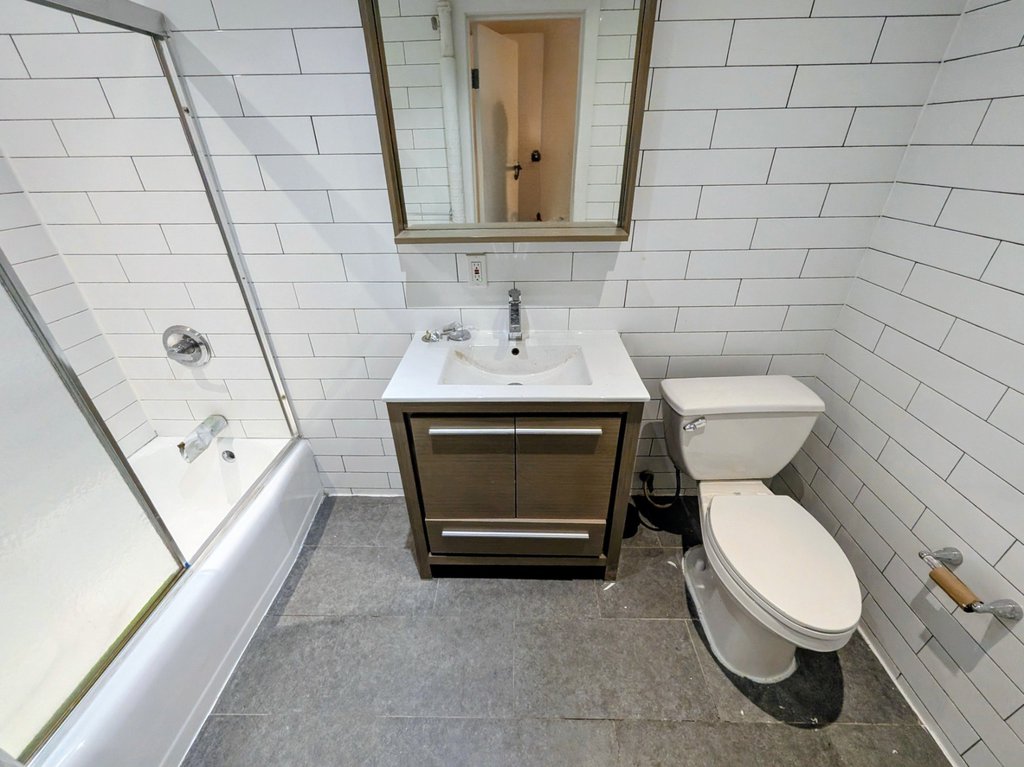 339 West 19th Street, Unit C photo 9