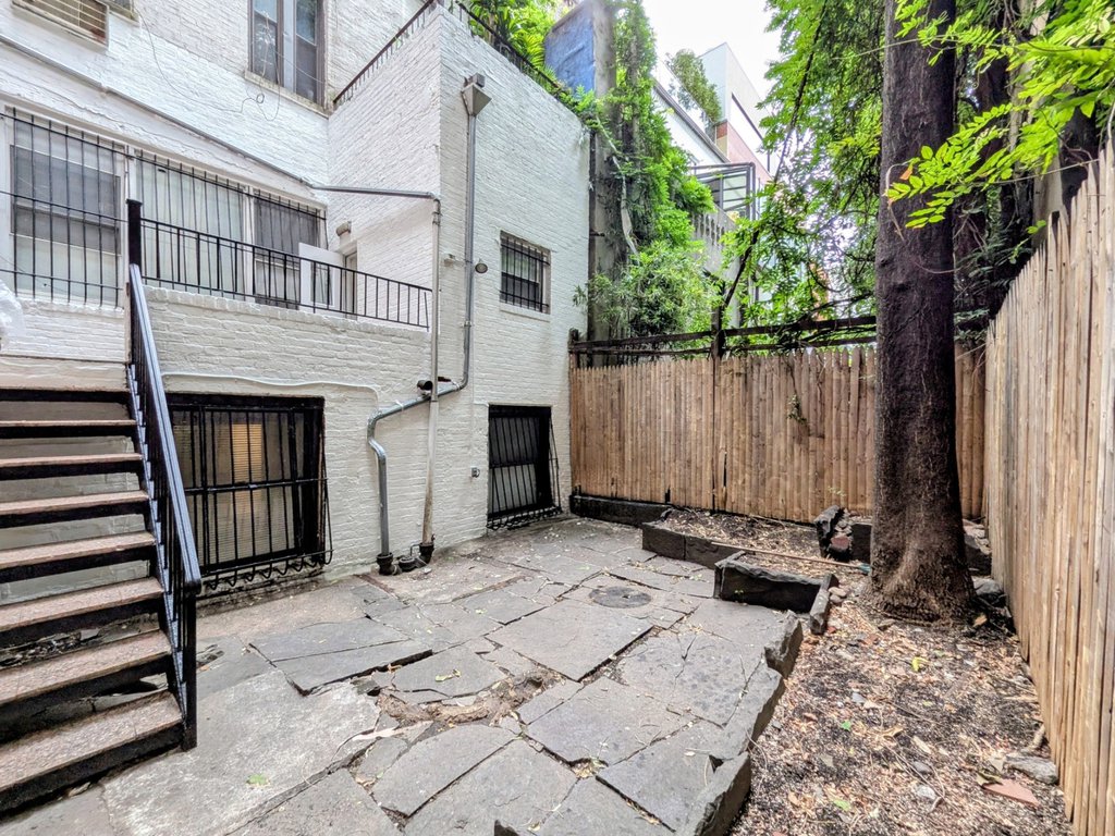 339 West 19th Street, Unit C photo 16