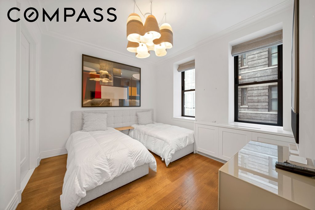 235 West 75th Street, Unit 423 photo 14