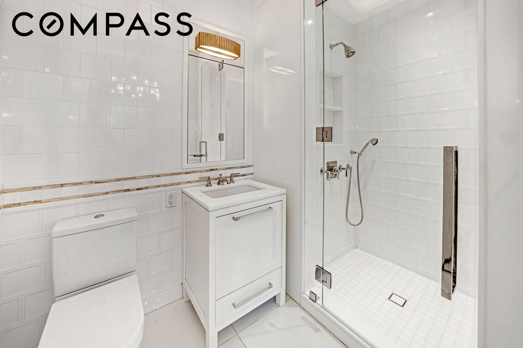 235 West 75th Street, Unit 423 photo 15