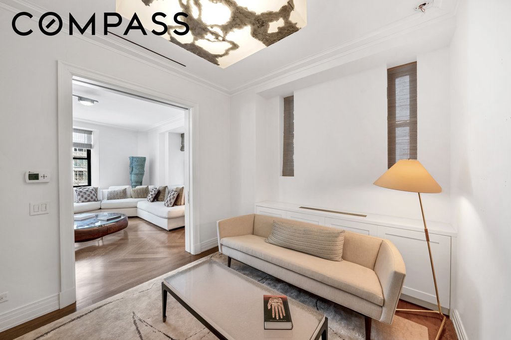 235 West 75th Street, Unit 423 photo 17