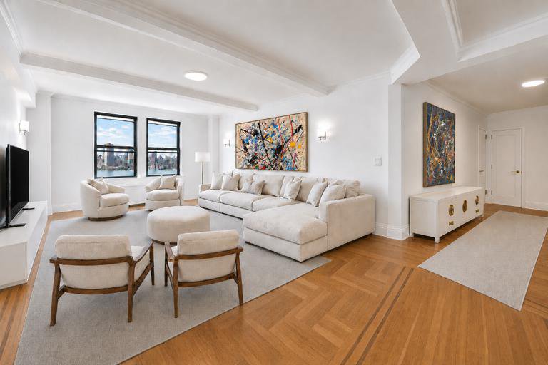 98 Riverside Drive, Unit 14C