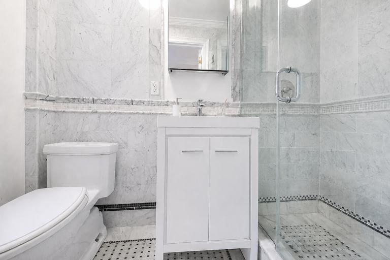98 Riverside Drive, Unit 14C photo 9