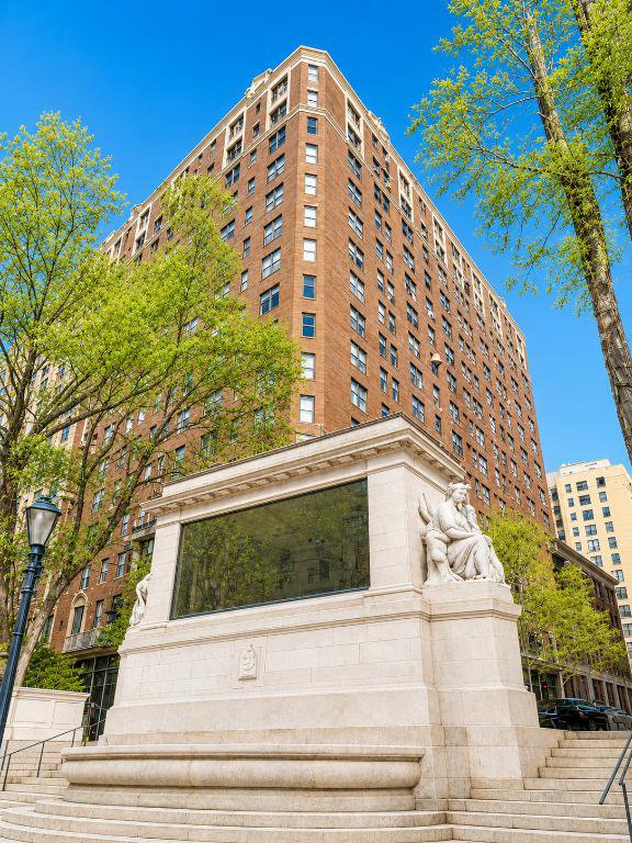 98 Riverside Drive, Unit 14C photo 13
