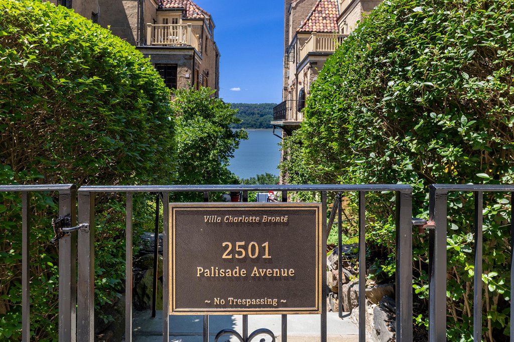 2501 Palisade Avenue, Unit C1