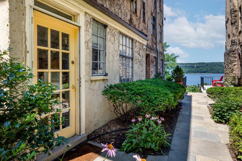 2501 Palisade Avenue, Unit C1 photo 12