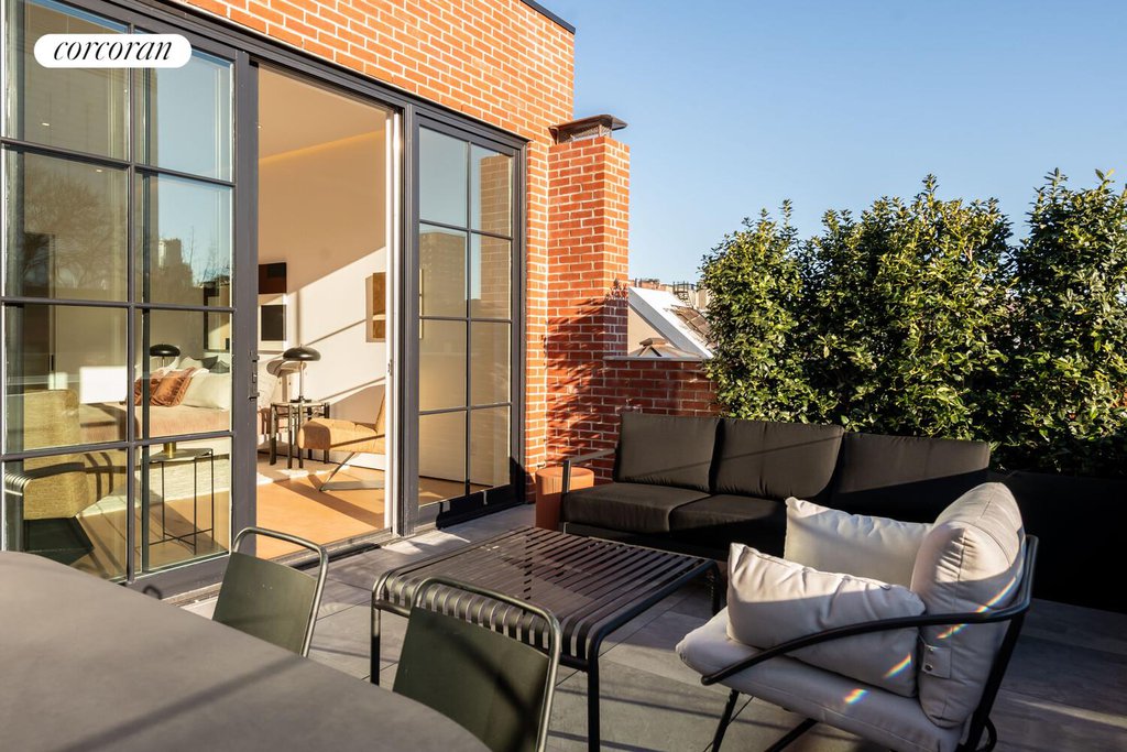 313 East 6th Street, Unit PENTHOUSE photo 24