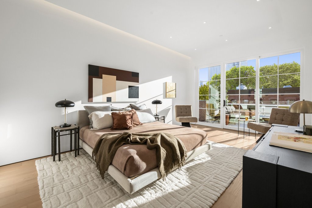 313 East 6th Street, Unit PENTHOUSE photo 19
