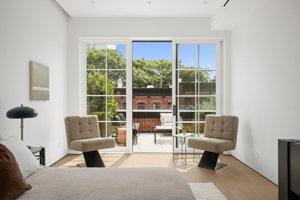 313 East 6th Street, Unit PENTHOUSE photo 22