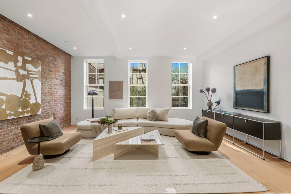 313 East 6th Street, Unit PENTHOUSE photo 3
