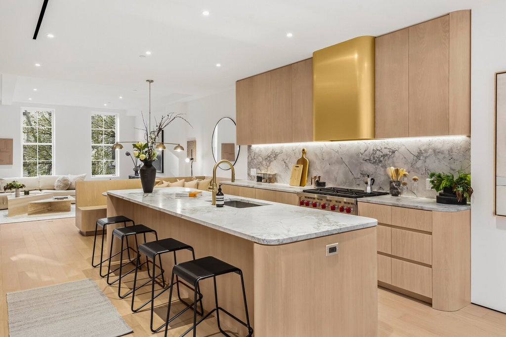 313 East 6th Street, Unit PENTHOUSE photo 11