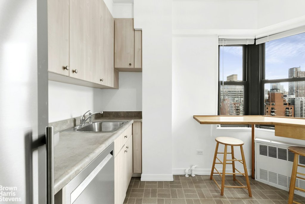 201 East 83rd Street, Unit 19A photo 9