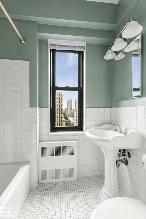 201 East 83rd Street, Unit 19A photo 14