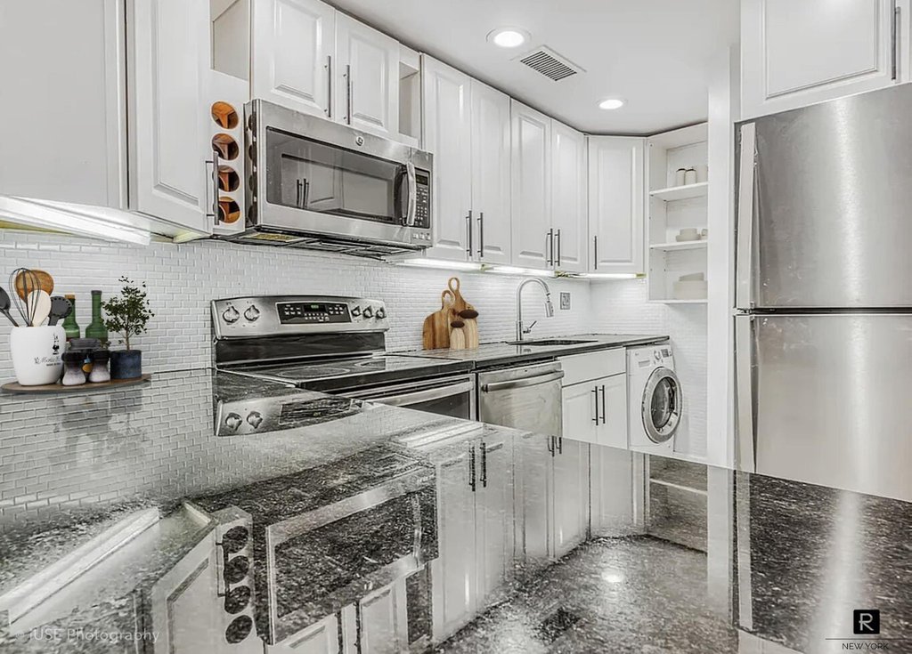 233 East 31st Street, Unit GARDEN photo 2