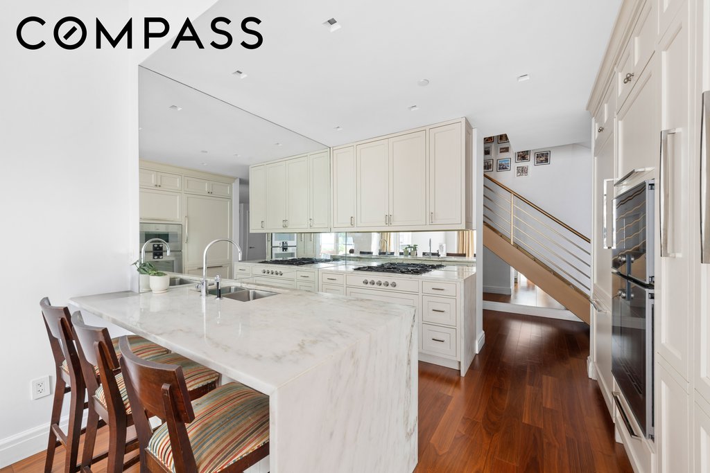 555 West 59th Street, Unit TH3C photo 4