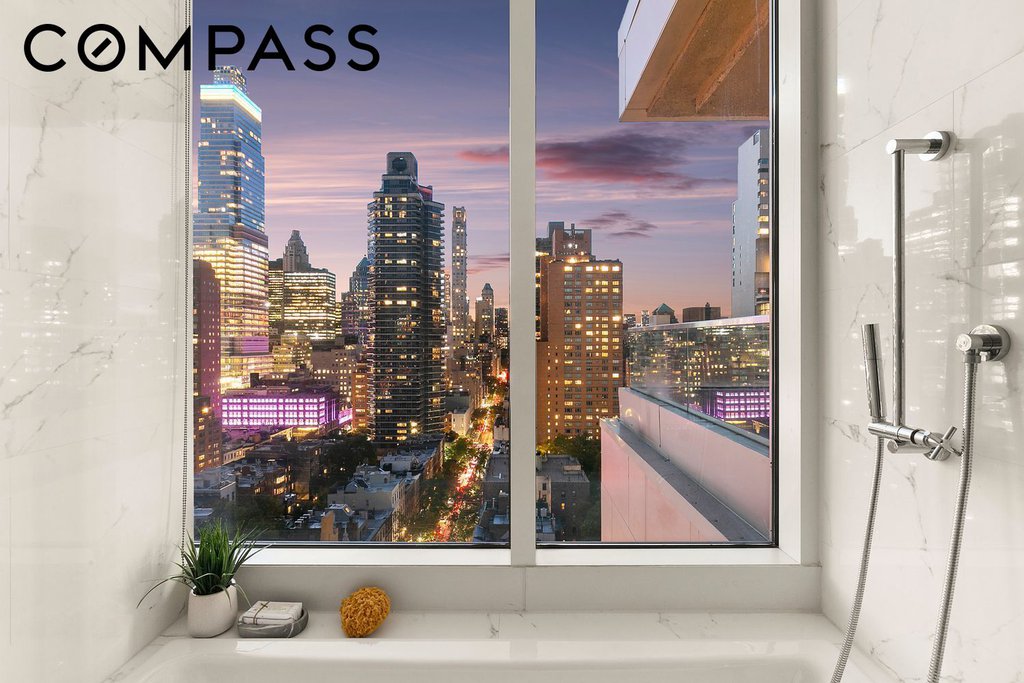 301 East 61st Street, Unit 16A photo 10