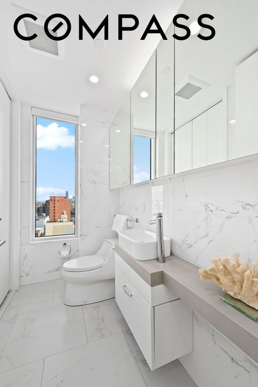 301 East 61st Street, Unit 16A photo 16