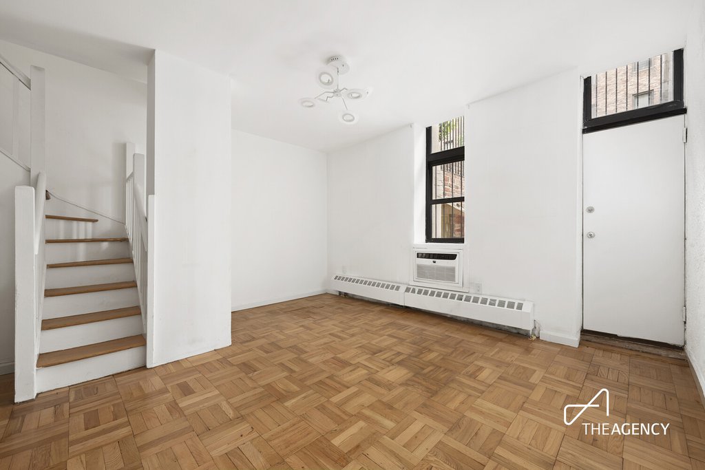 425 East 78th Street, Unit 1B photo 4