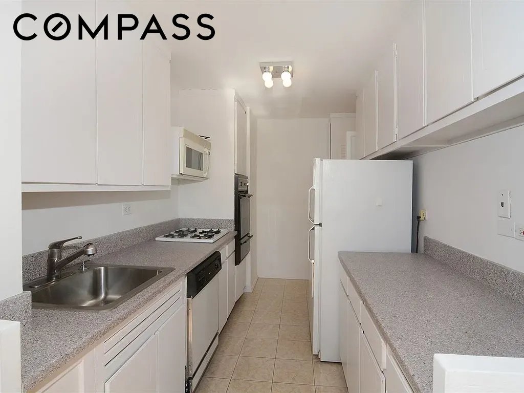 555 Kappock Street, Unit 21B photo 3