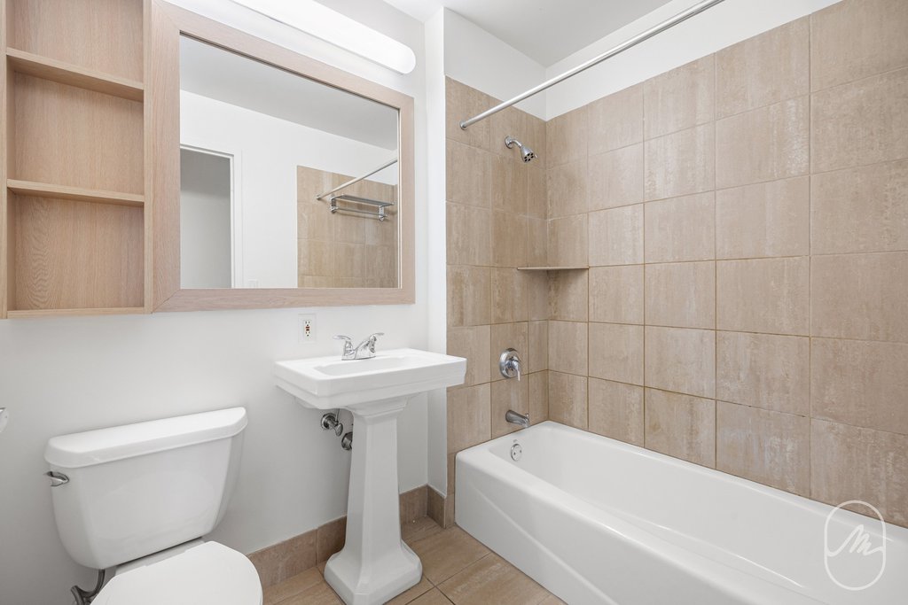 561 Tenth Avenue, Unit 5G photo 8