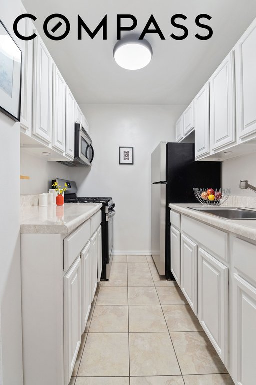 599 East 7th Street, Unit 1D photo 4