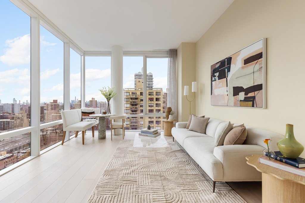 501 Third Avenue, Unit 21A