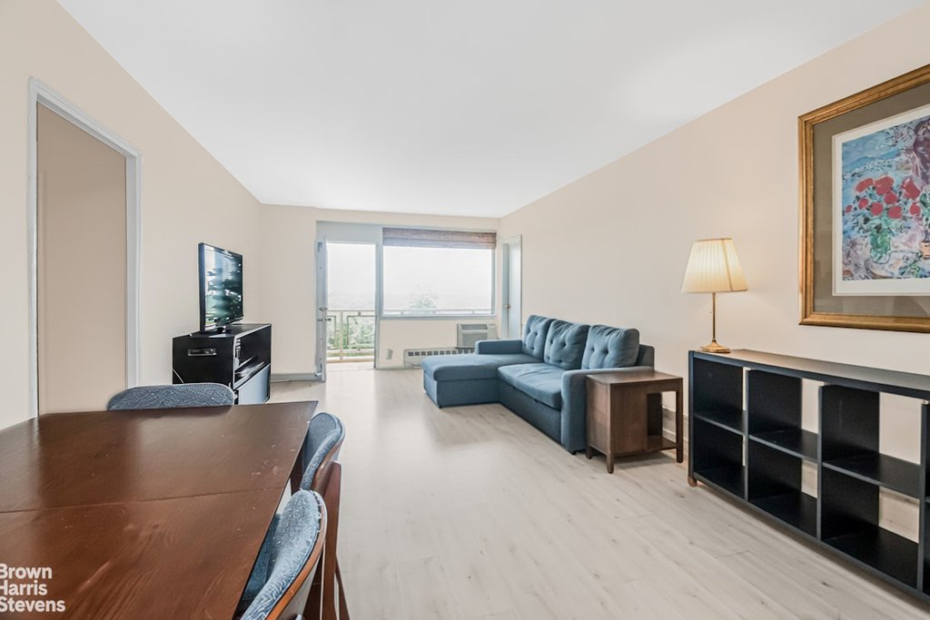 5900 Arlington Avenue, Unit 4G photo 3