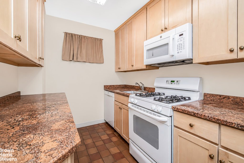 5900 Arlington Avenue, Unit 4G photo 8