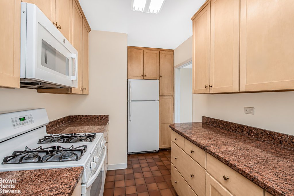 5900 Arlington Avenue, Unit 4G photo 9