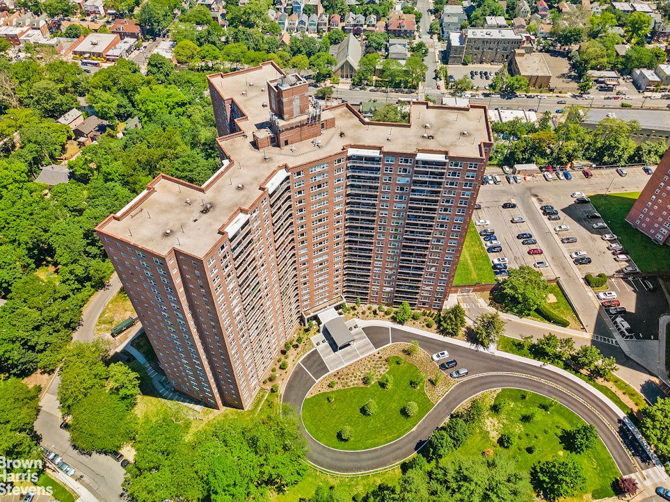 5900 Arlington Avenue, Unit 4G photo 15