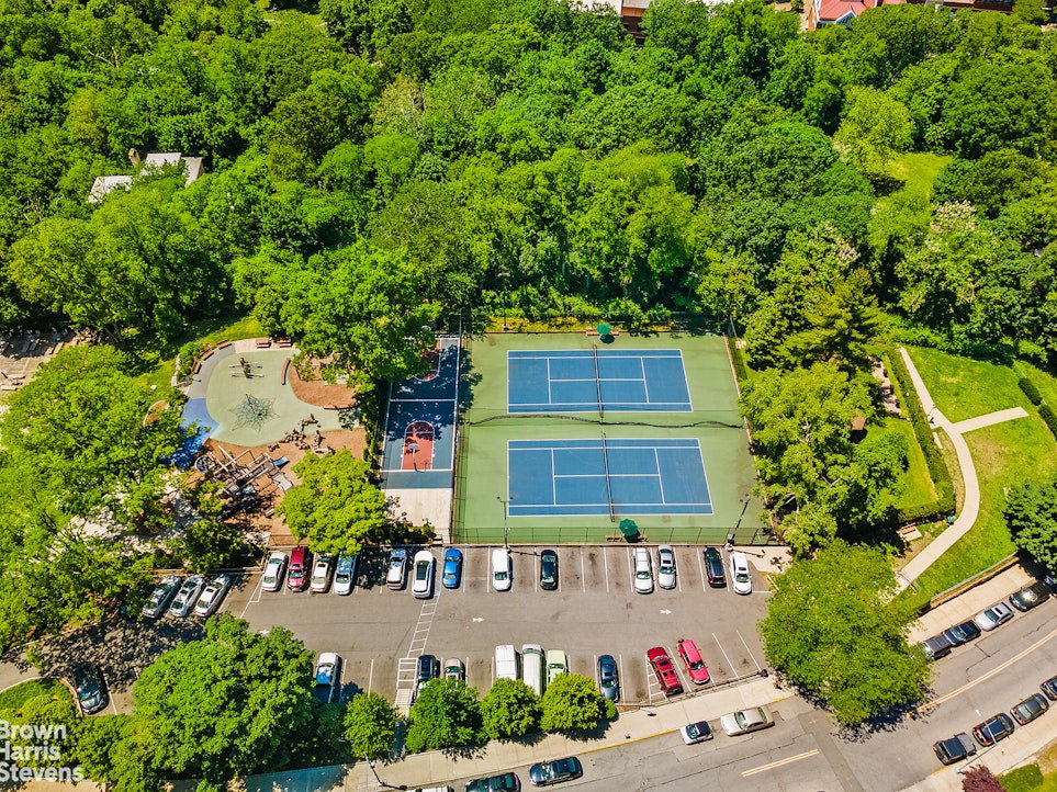 5900 Arlington Avenue, Unit 4G photo 17