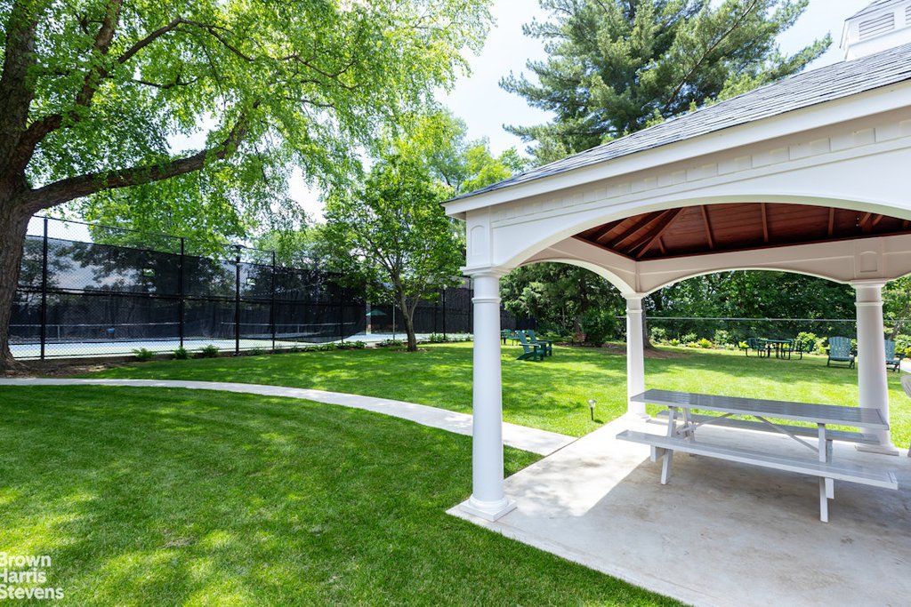 5900 Arlington Avenue, Unit 4G photo 19