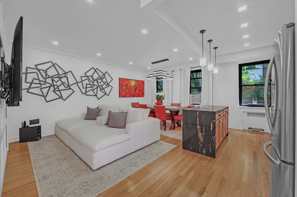 251 Seaman Avenue, Unit 2D/3D