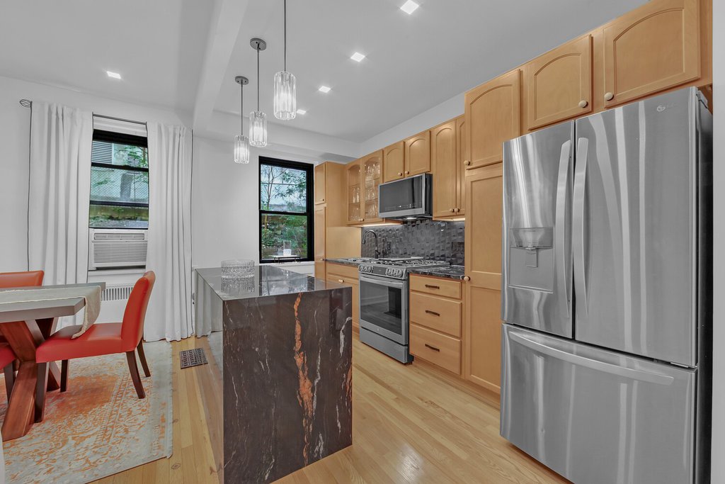 251 Seaman Avenue, Unit 2D/3D photo 5