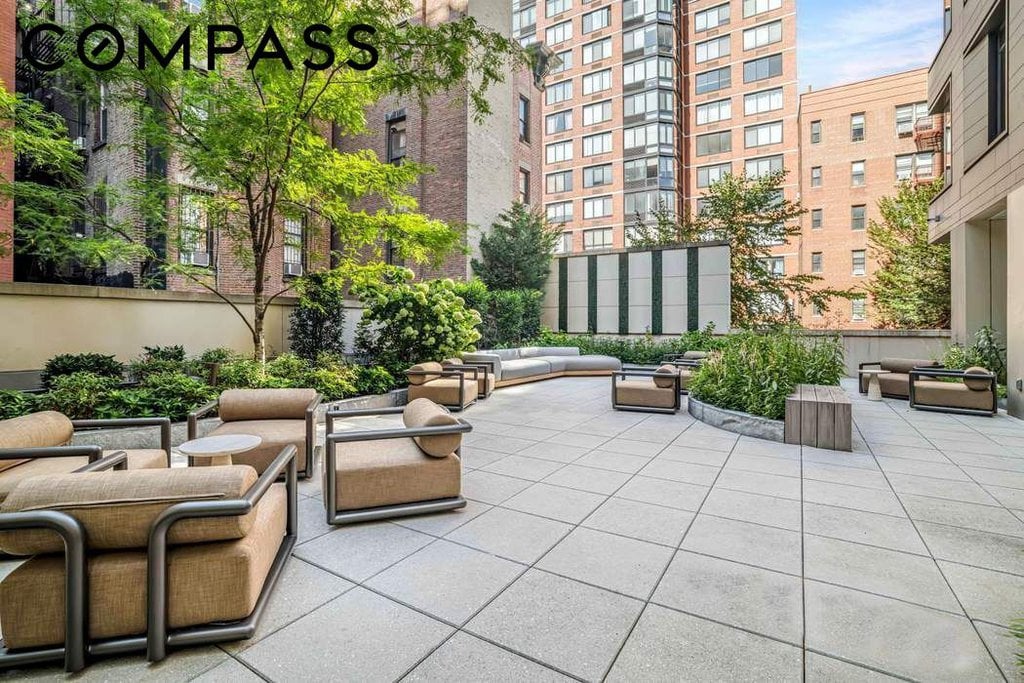 212 West 95th Street, Unit 11A photo 19