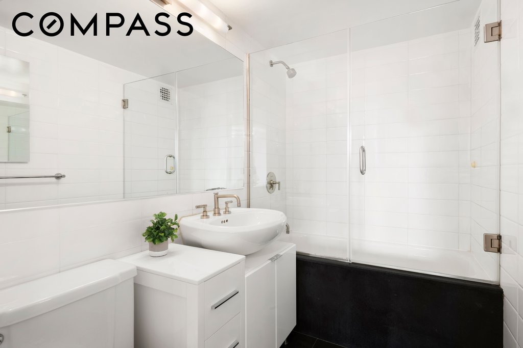 305 Second Avenue, Unit 709 photo 6