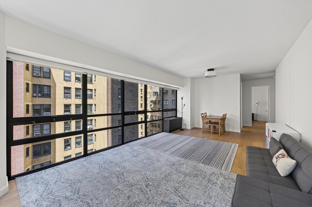 415 East 54th Street, Unit 10C photo 3