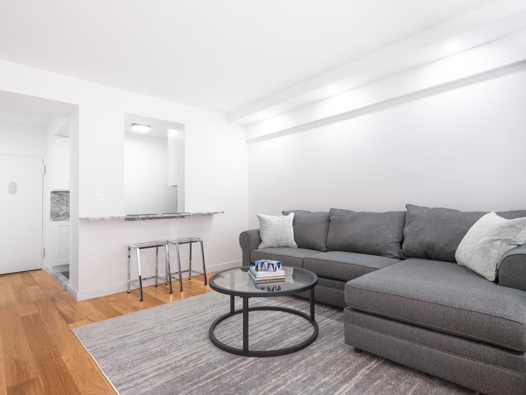 80 Park Avenue, Unit 6F photo 6