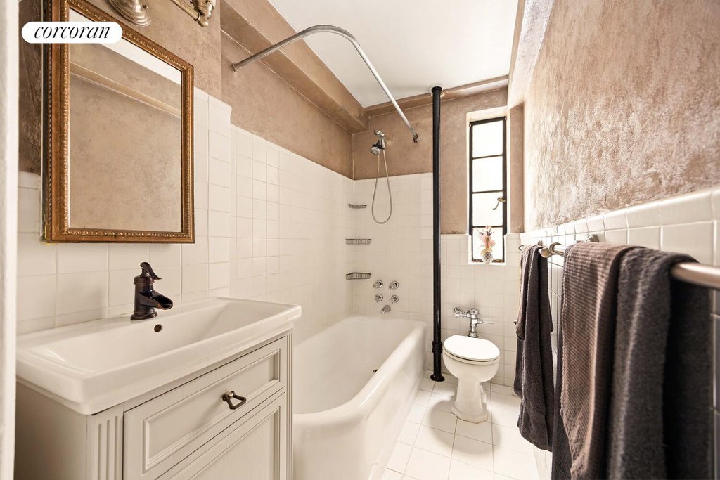 140 East 40th Street, Unit 3J photo 4