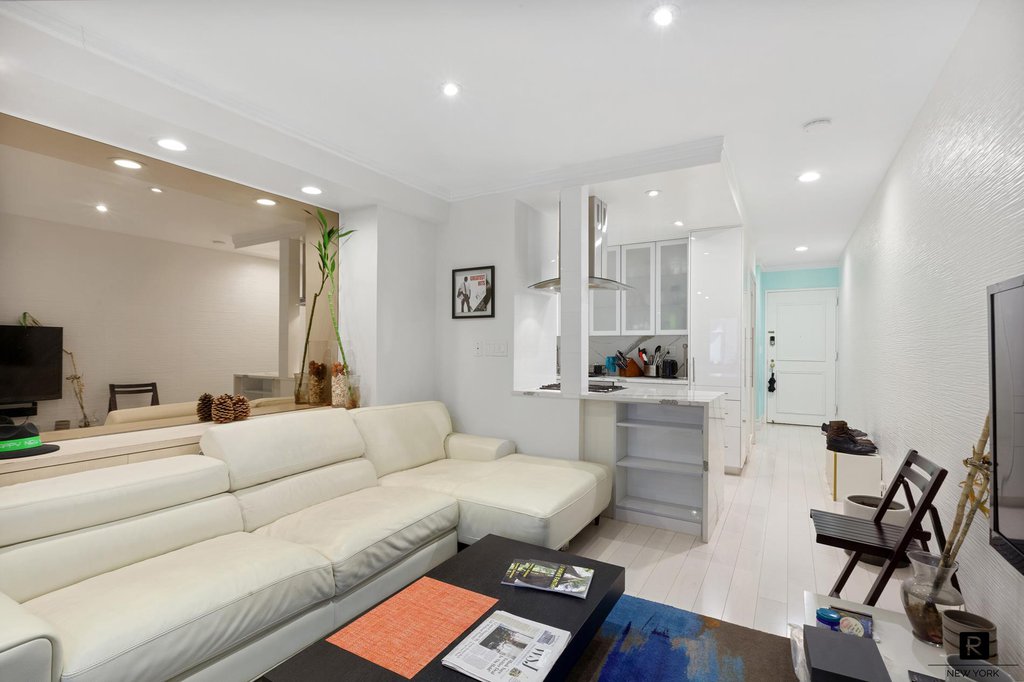 106 Central Park South, Unit 12M photo 3