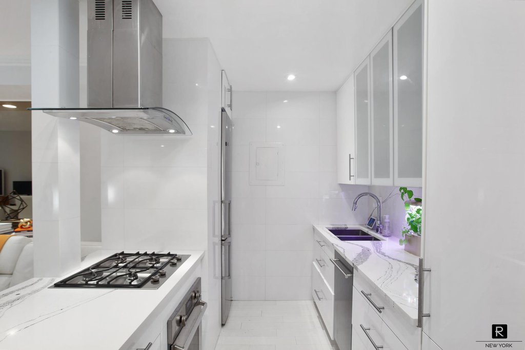 106 Central Park South, Unit 12M photo 22