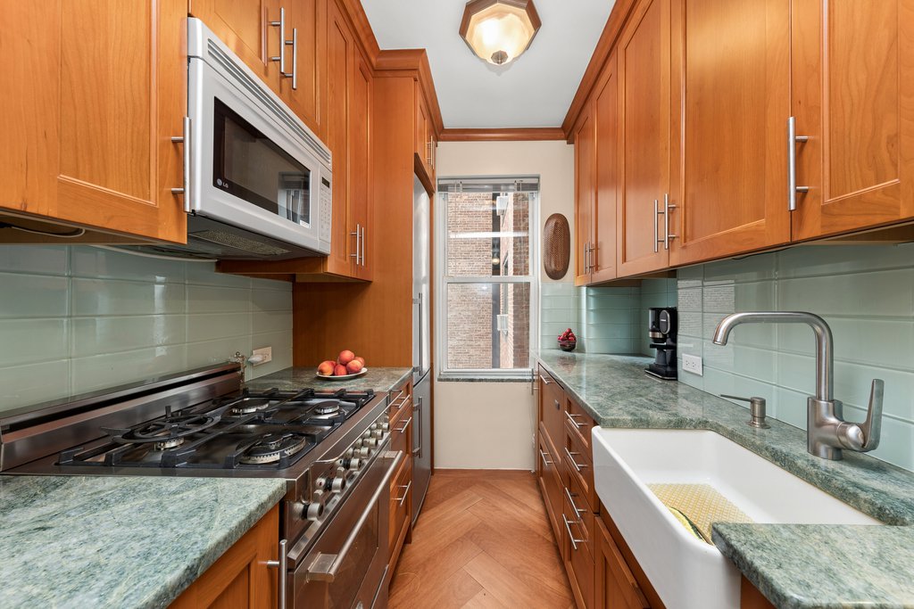 336 West End Avenue, Unit 12F photo 4