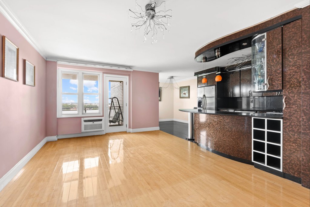 370 Ocean parkway, Unit 11J photo 2