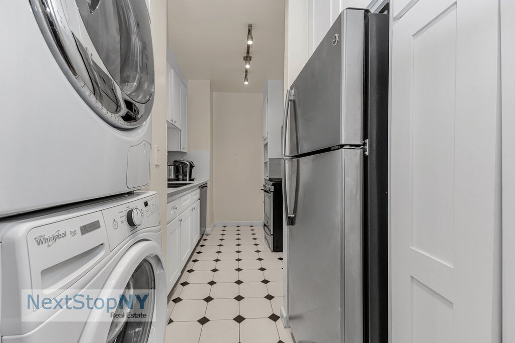 303 East 57th Street, Unit 24E photo 6