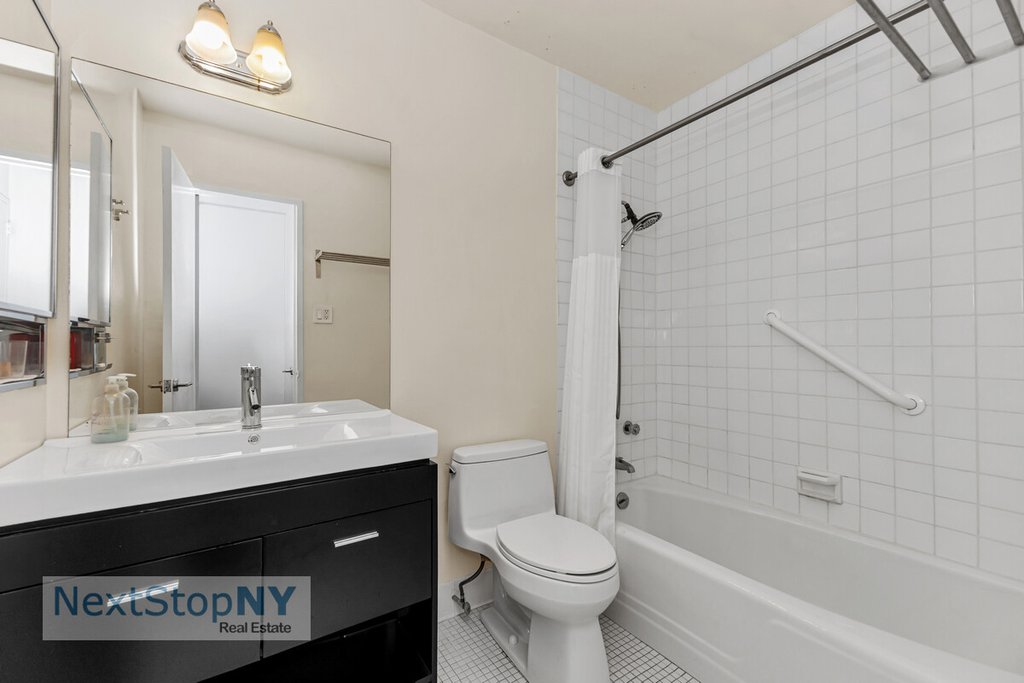 303 East 57th Street, Unit 24E photo 8