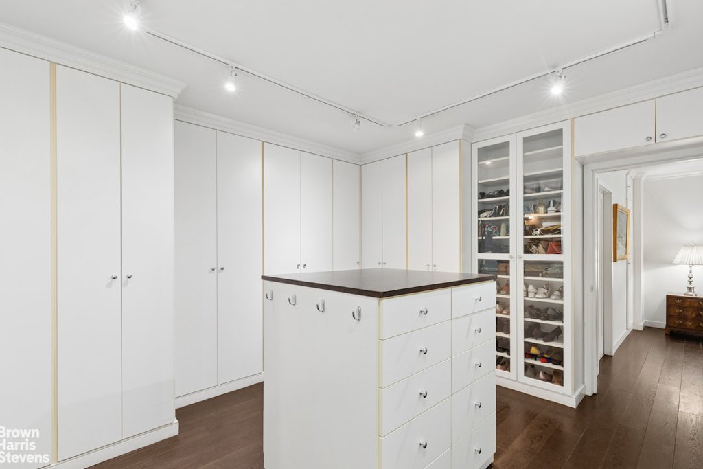 60 Sutton Place South, Unit 3DES photo 8