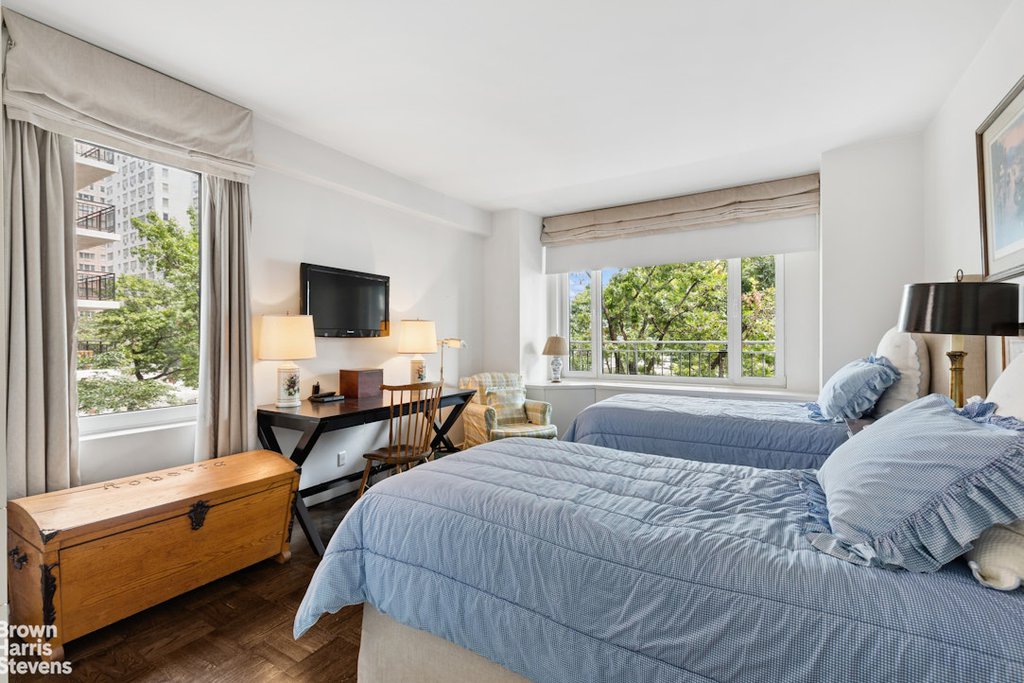 60 Sutton Place South, Unit 3DES photo 16
